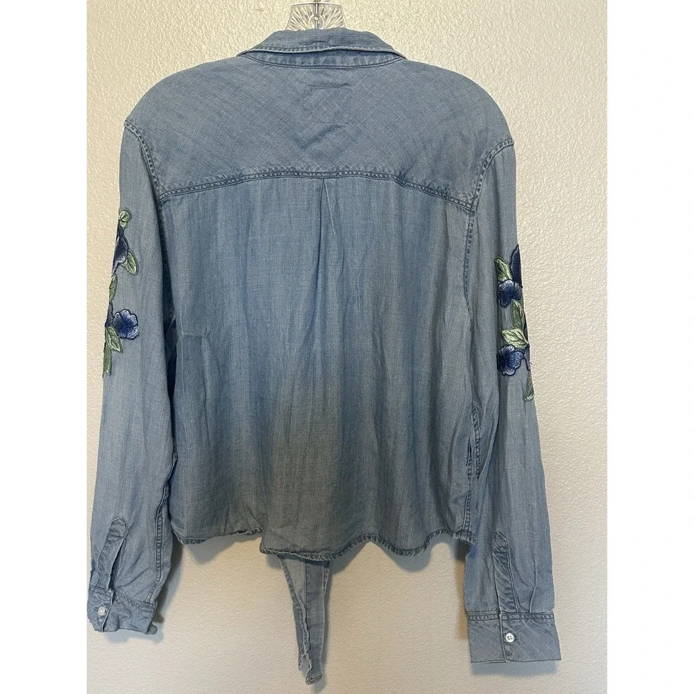 RAILS Val Vintage Floral Patch Chambray Blue Button Down Tie Up Shirt sz.Large - Picture 5 of 10